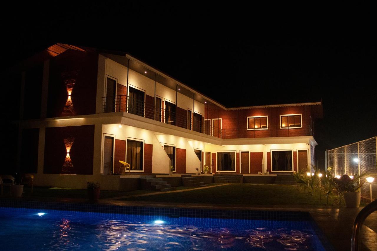 Sk Resort Alībāg Esterno foto